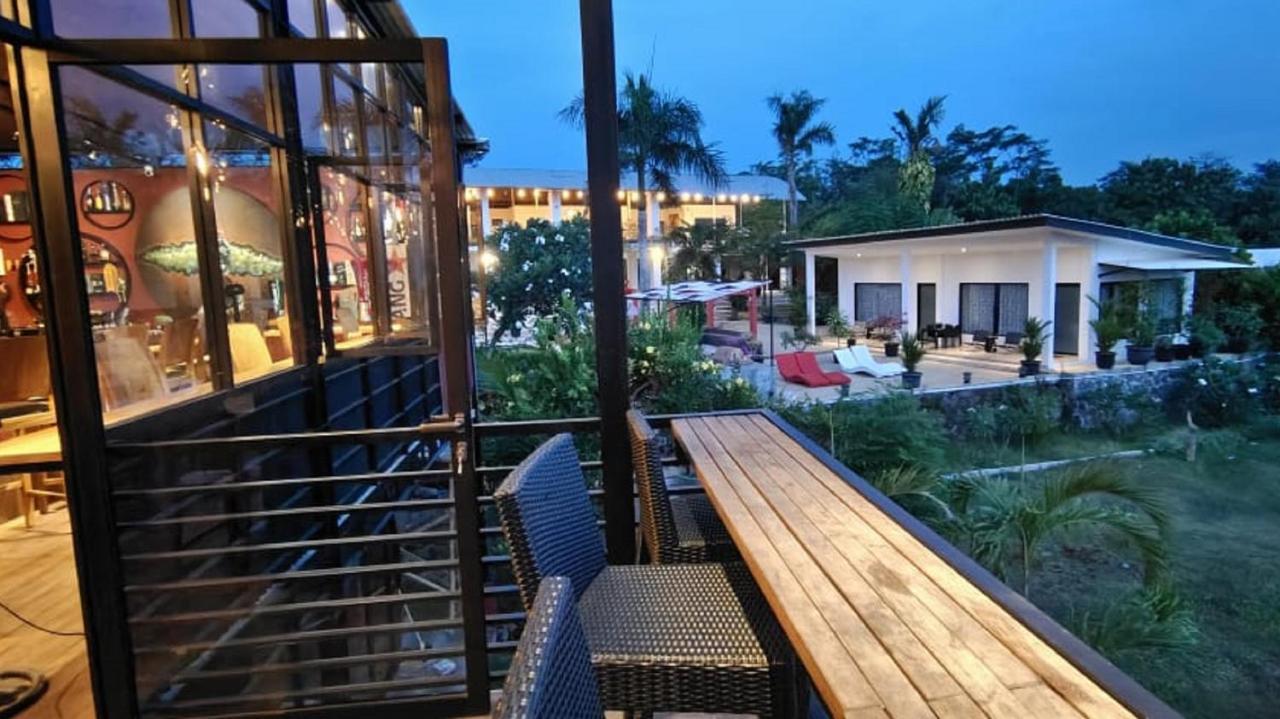 Lucca Resort & Residence Jepara Ngoại thất bức ảnh
